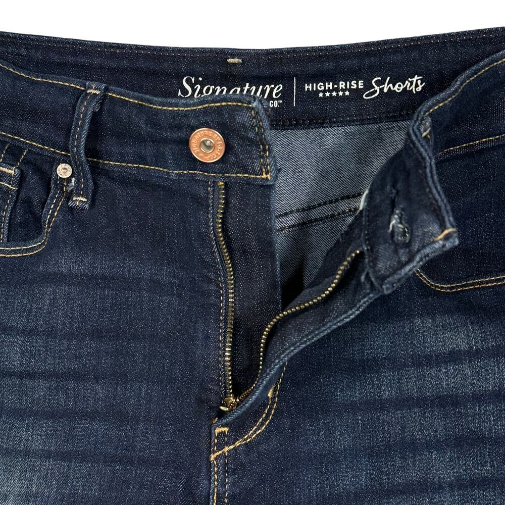Levi’s Signature SZ 10 High-Rise Jean Shorts Distressed Frayed Cuffed Dark Wash - Picture 2 of 8